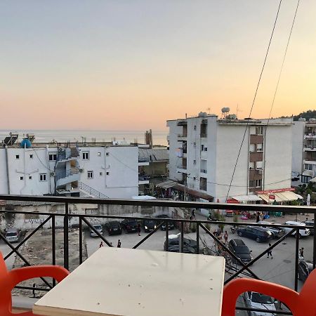 Center Hotel Pirro Himare Exteriör bild