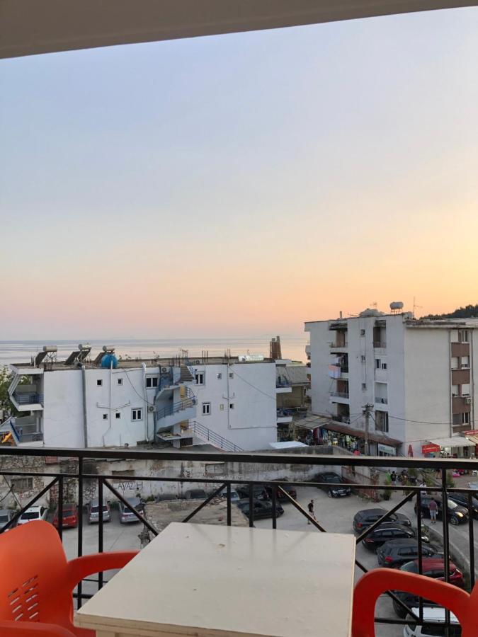 Center Hotel Pirro Himare Exteriör bild
